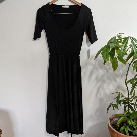 Reformation Lilian Black Midi Dress - Picture 5 of 6